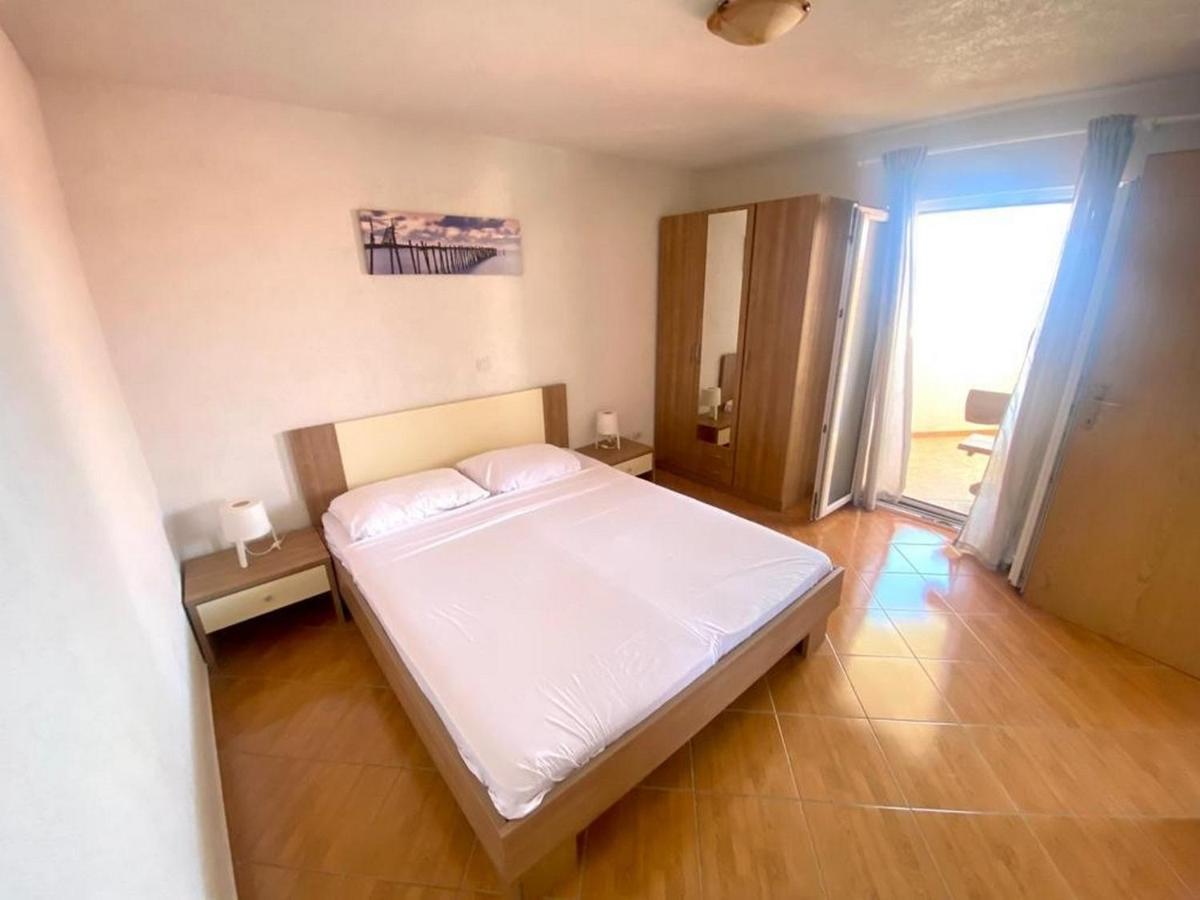 Seaside Secluded Apartments Cove Tvrdni Dolac, Hvar - 12655 Gdinj Esterno foto